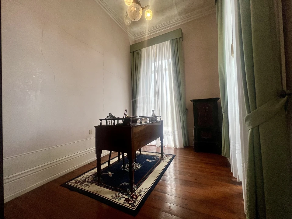 Moradia T6 para Venda em Souselo Foto 18