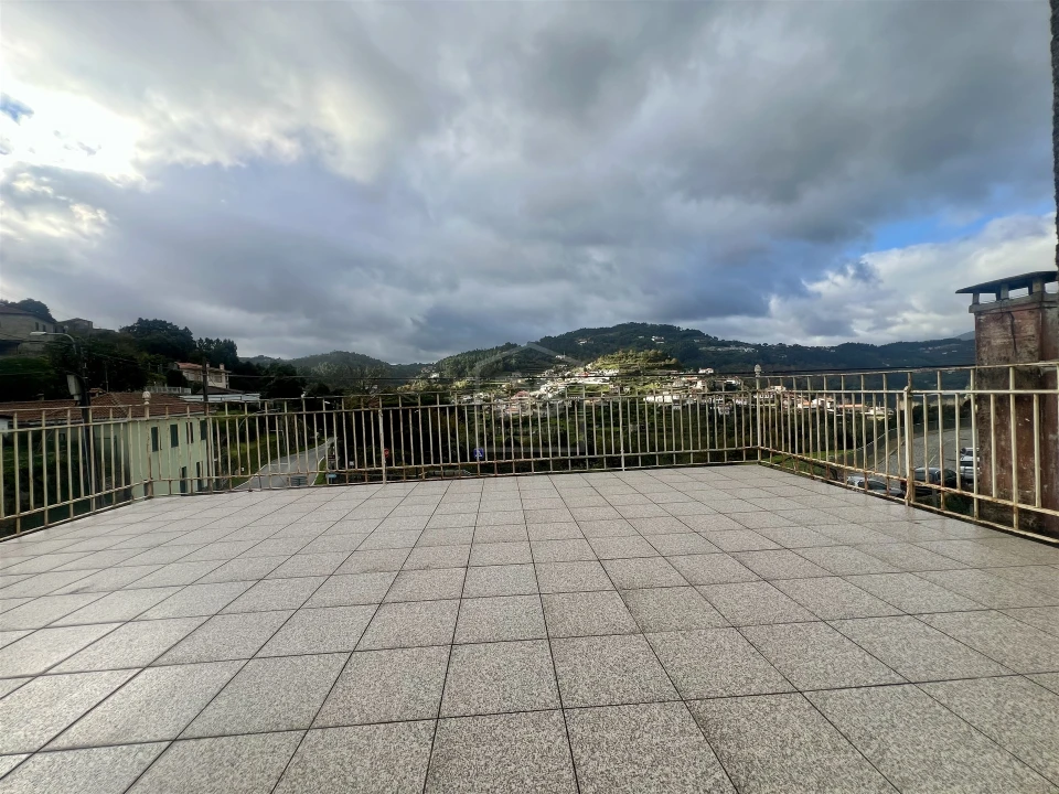 Moradia T6 para Venda em Souselo Foto 19