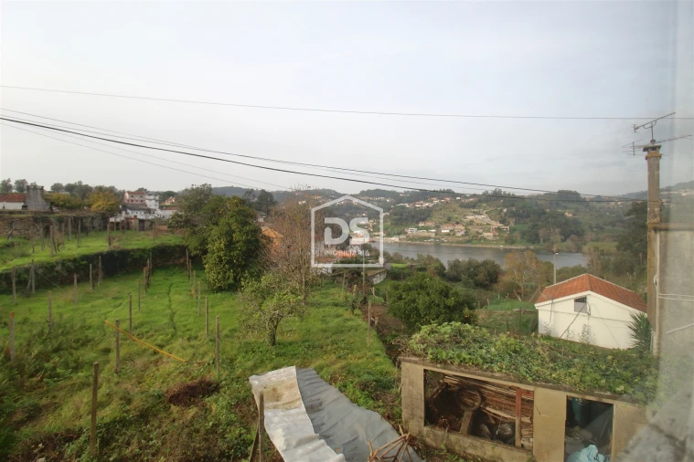 Moradia T6 para Venda em Souselo Foto 21