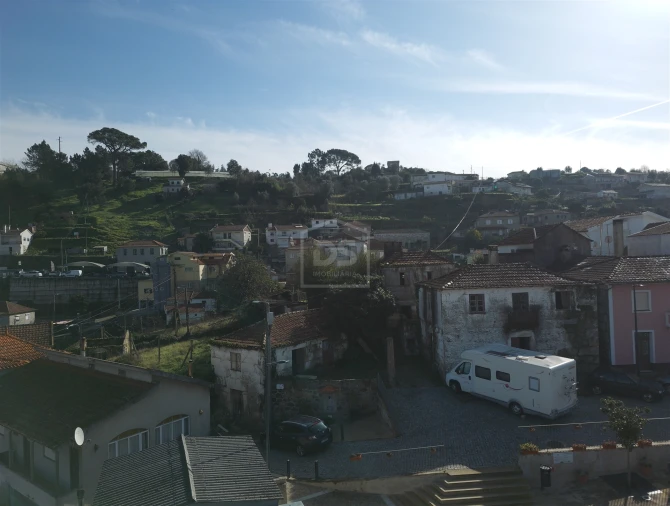 Moradia T6 para Venda em Souselo Foto 37