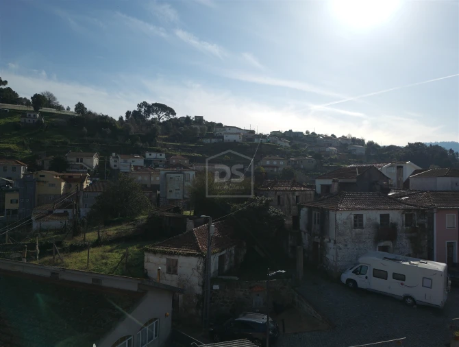 Moradia T6 para Venda em Souselo Foto 39