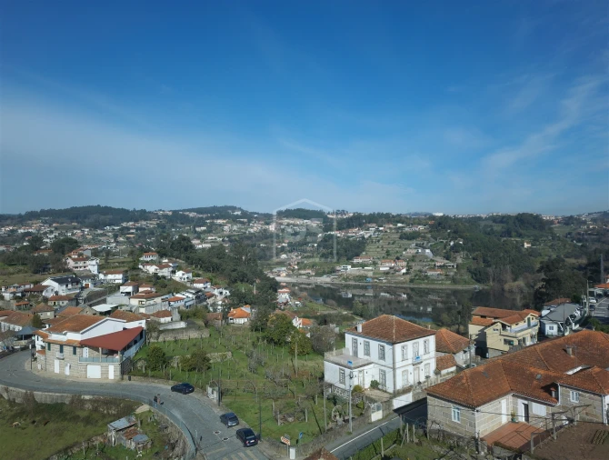 Moradia T6 para Venda em Souselo Foto 47