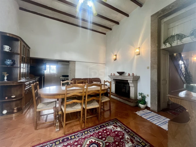 Moradia T6 para Venda em Souselo Foto 4