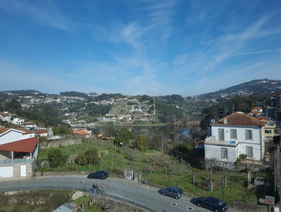 Moradia T6 para Venda em Souselo Foto 3