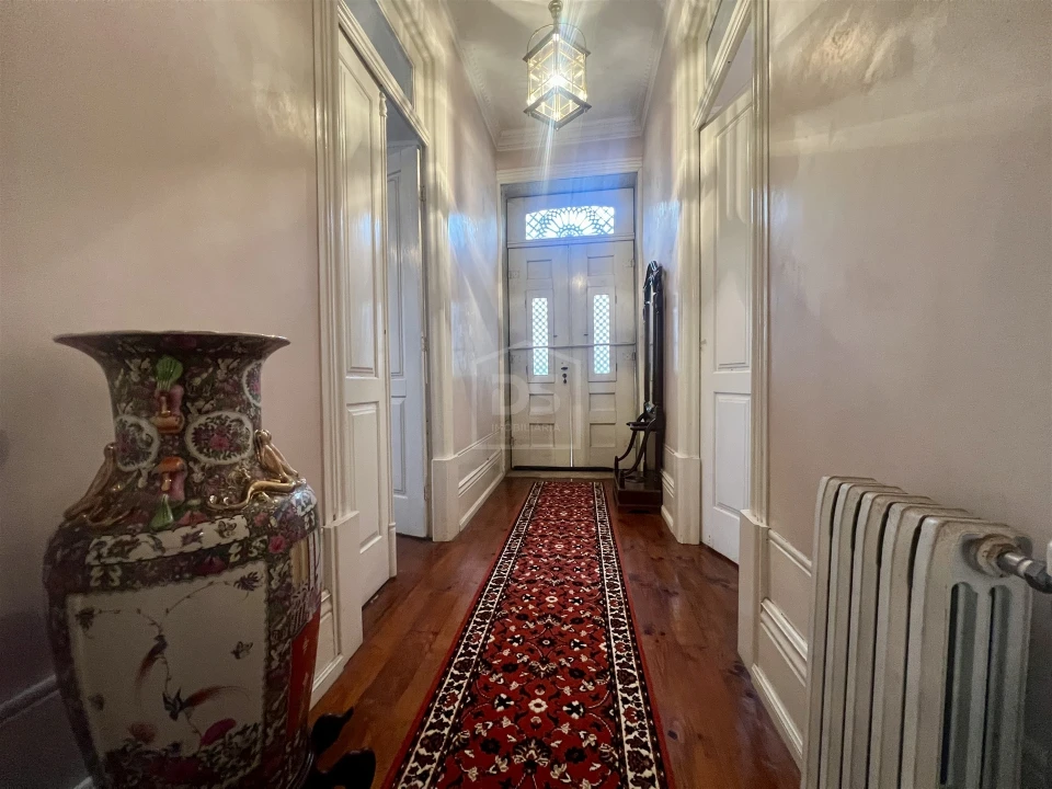 Moradia T6 para Venda em Souselo Foto 10