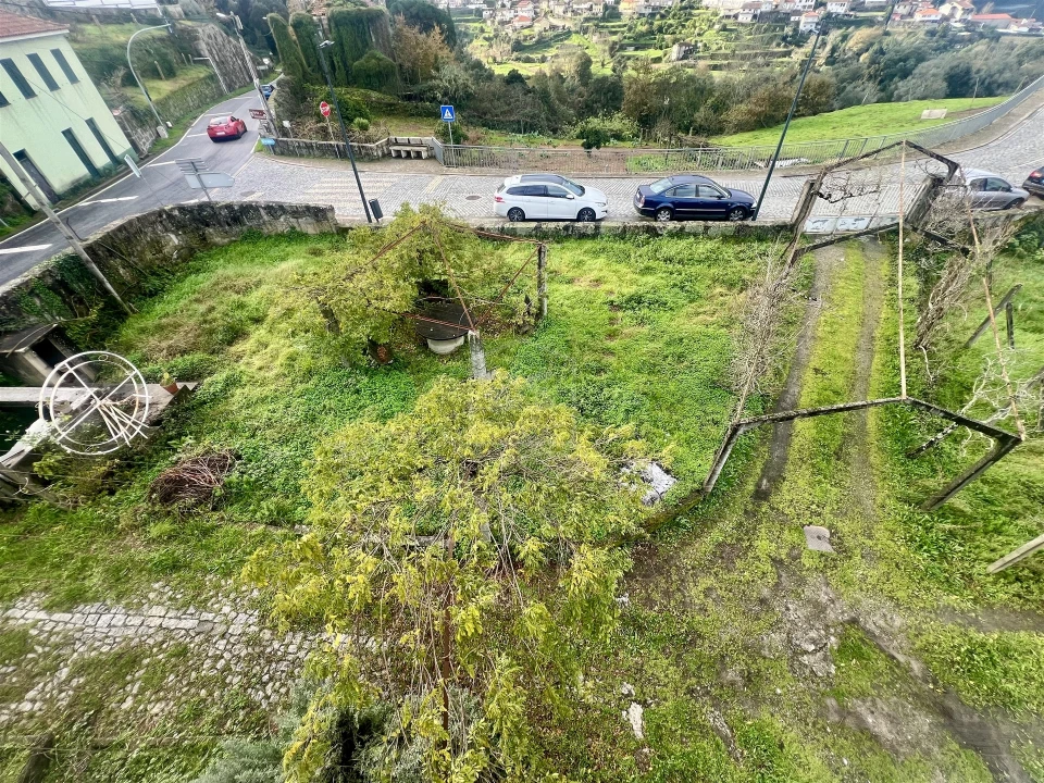 Moradia T6 para Venda em Souselo Foto 34