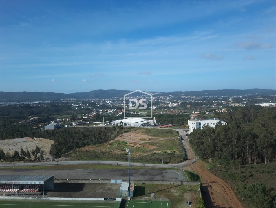 Terreno para Venda em Paredes Foto 1
