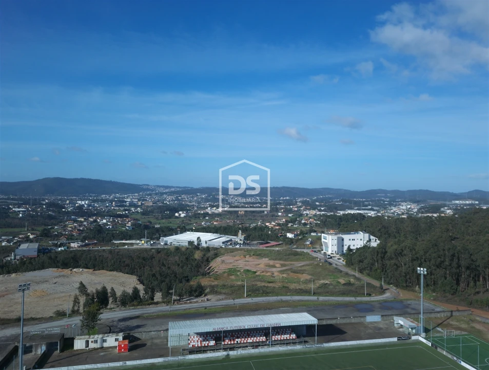 Terreno para Venda em Paredes Foto 3