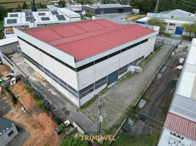 Negócio para Arrendamento em Vila de Cucujães Foto 2