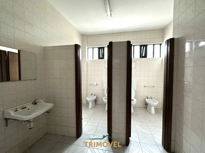 Negócio para Arrendamento em Vila de Cucujães Foto 20