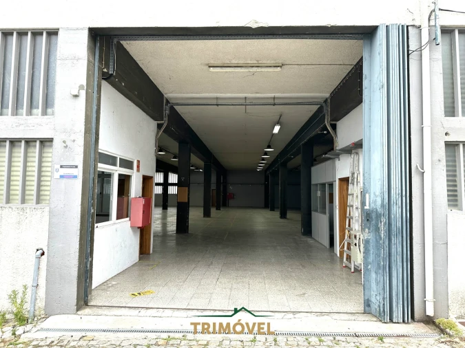 Negócio para Arrendamento em Vila de Cucujães Foto 8