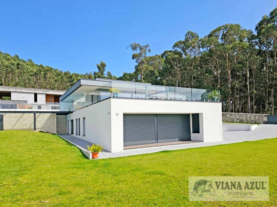 Moradia T6 para Venda em Areosa Foto 6