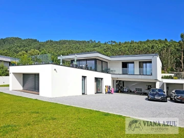 Moradia T6 para Venda em Areosa