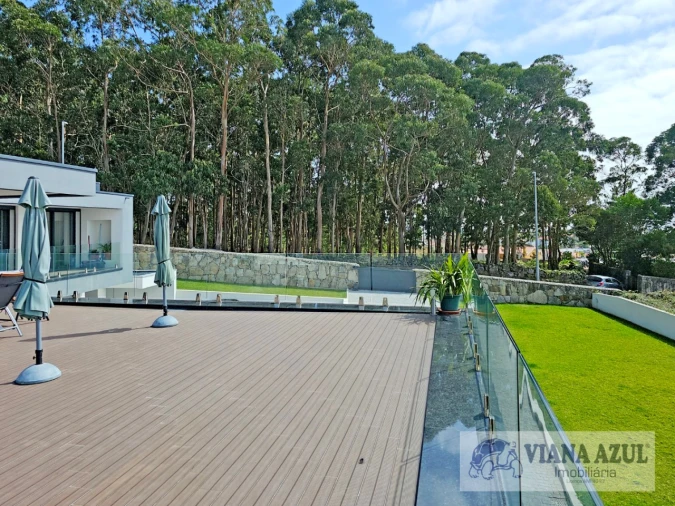 Moradia T6 para Venda em Areosa Foto 5