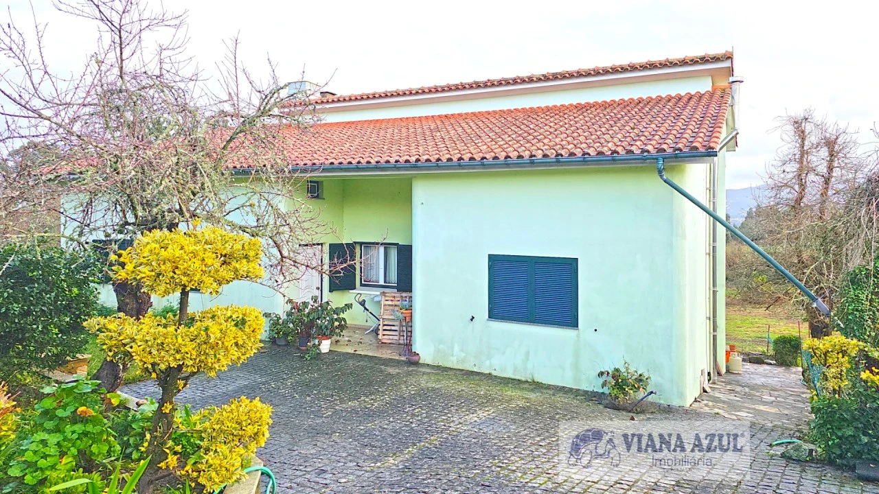 Moradia T6 para Venda em Torre e Vila Mou Foto 3