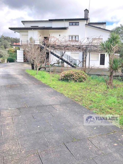 Moradia T4 para Venda em Nogueira, Meixedo e Vilar de Murteda