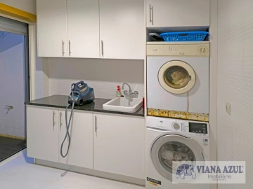 Moradia T5 para Venda em Santa Maria Maior e Monserrate e Meadela
