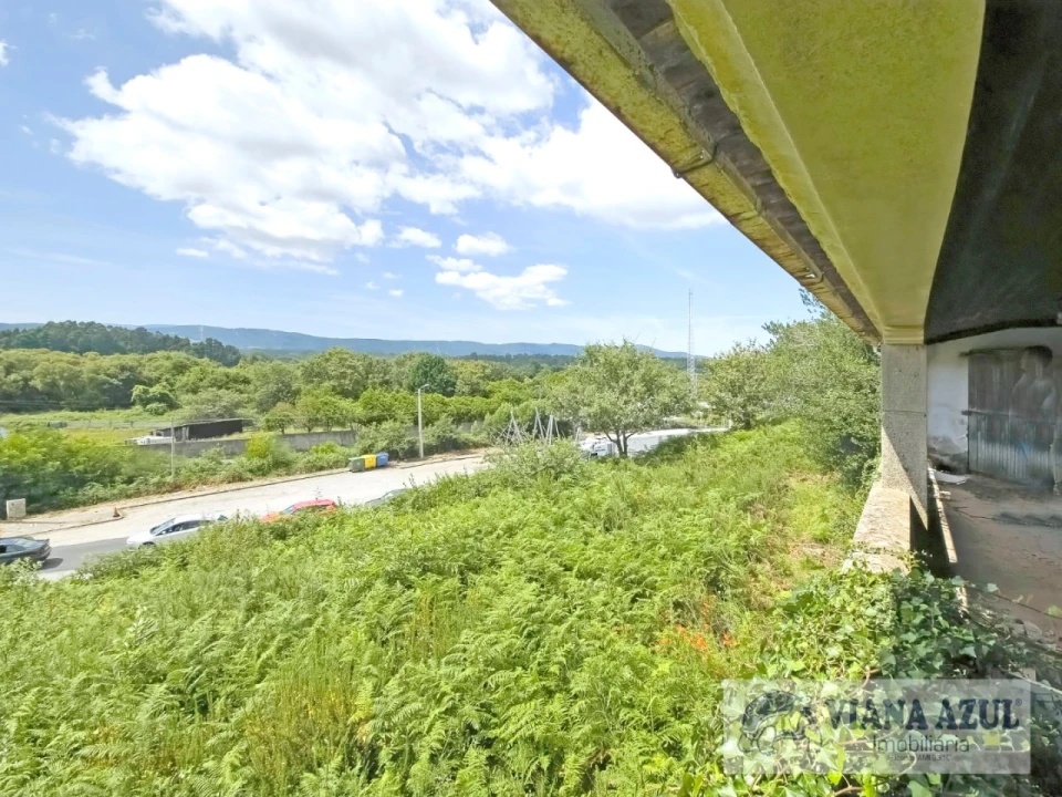 Moradia T4 para Venda em Loivo Foto 14