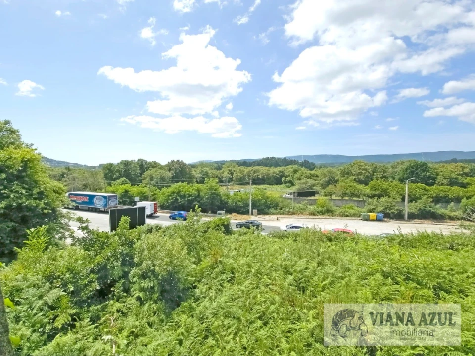 Moradia T4 para Venda em Loivo Foto 15