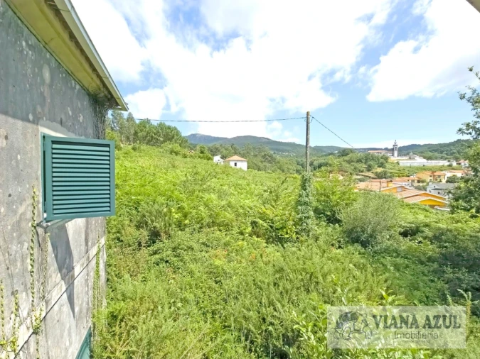 Moradia T4 para Venda em Loivo Foto 12