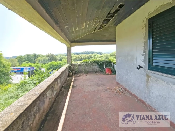 Moradia T4 para Venda em Loivo Foto 13