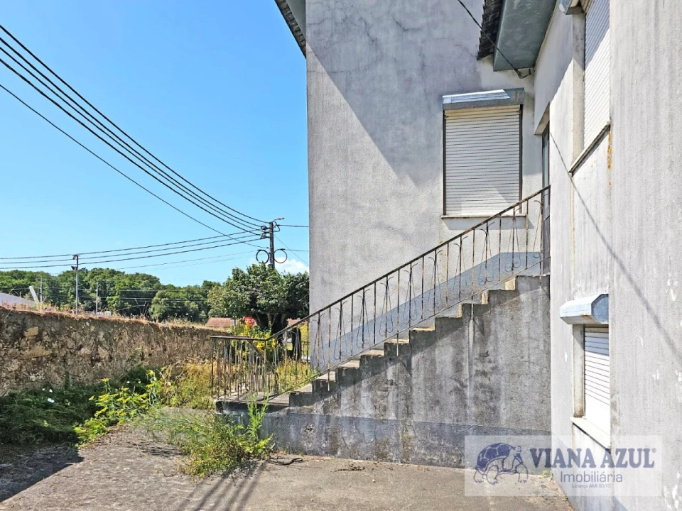 Moradia T4 para Venda em Gondarem Foto 7