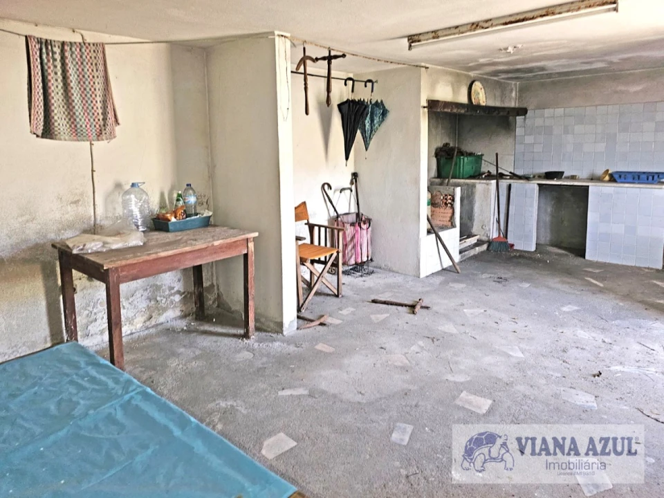 Moradia T4 para Venda em Gondarem Foto 8