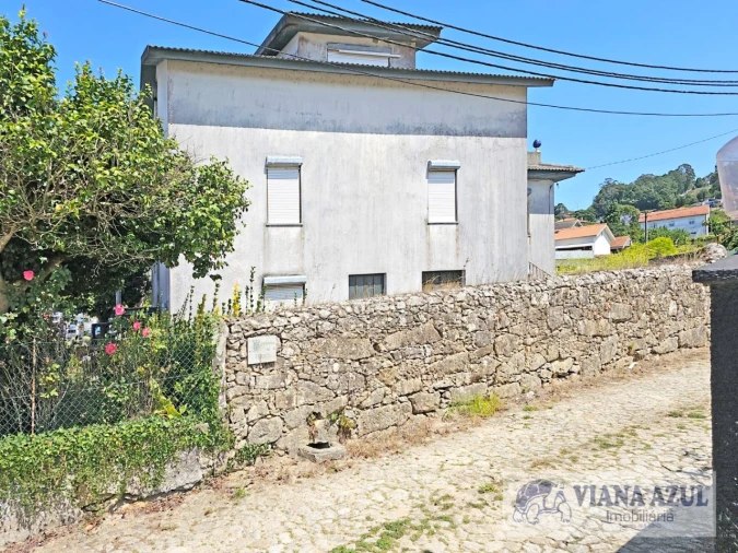 Moradia T4 para Venda em Gondarem Foto 4