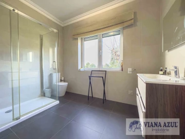 Moradia T5 para Venda em Vila Franca