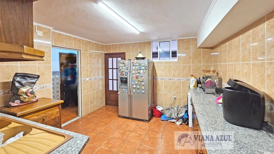Moradia T4 para Venda em Areosa Foto 8