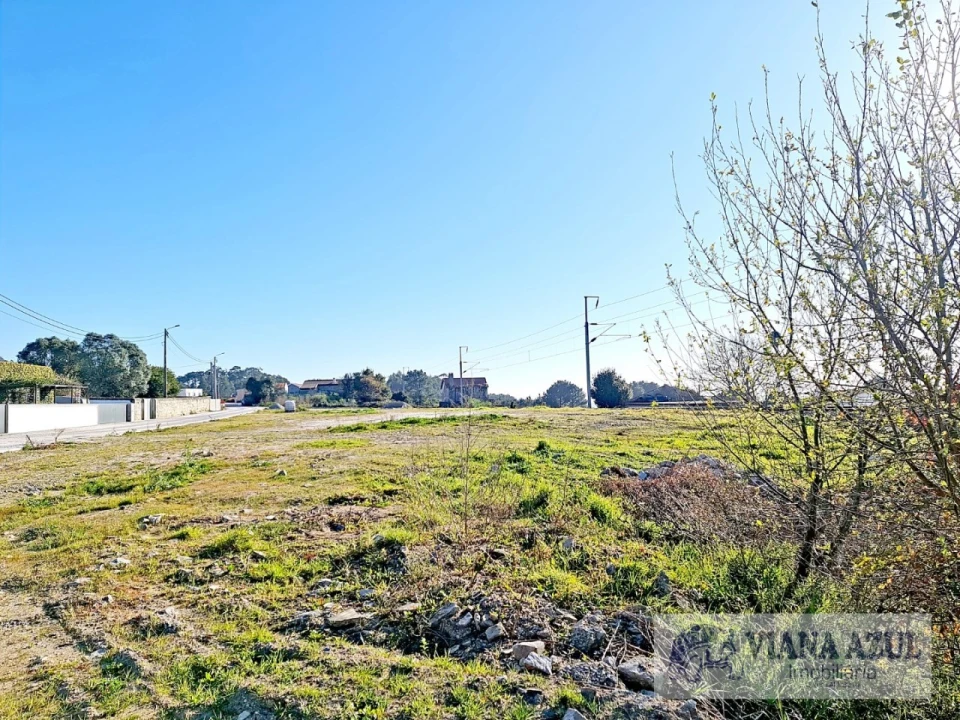 Terreno para Venda em Carreço Foto 7