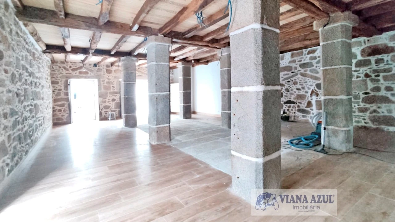 Loja para Arrendamento em Santa Maria Maior e Monserrate e Meadela Foto 2