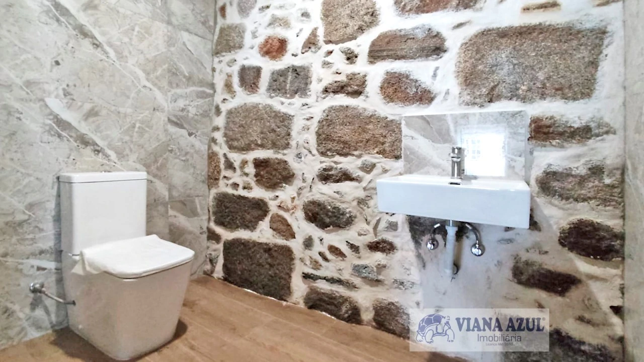 Loja para Arrendamento em Santa Maria Maior e Monserrate e Meadela Foto 6