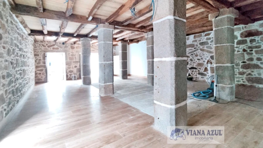 Loja para Arrendamento em Santa Maria Maior e Monserrate e Meadela Foto 2