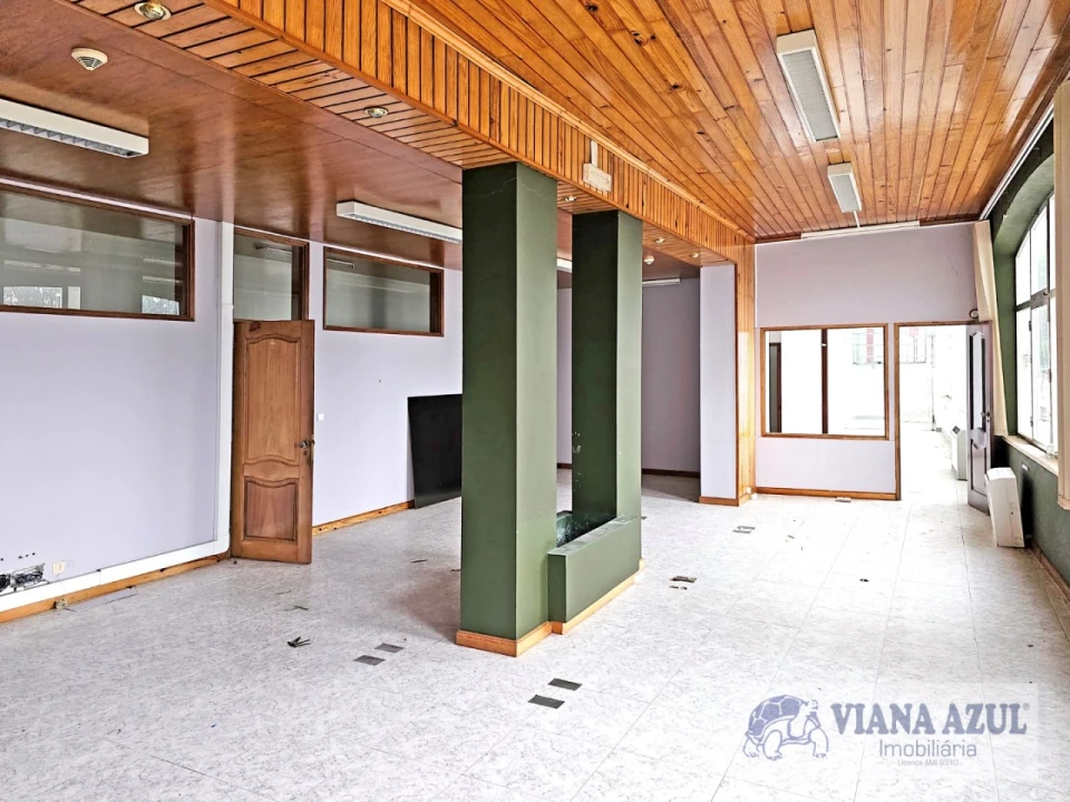 Armazém para Venda em Vila Nova de Anha Foto 4