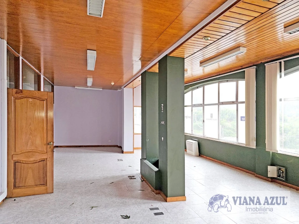 Armazém para Venda em Vila Nova de Anha Foto 5