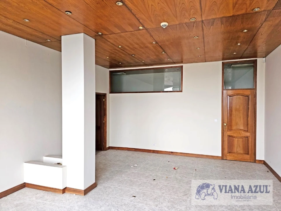 Armazém para Venda em Vila Nova de Anha Foto 7