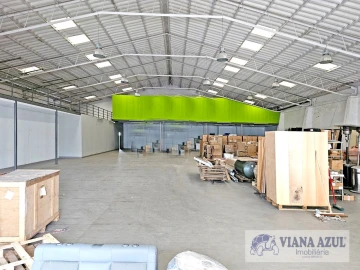 Armazém para Venda em Vila Nova de Anha