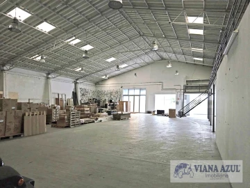 Armazém para Venda em Vila Nova de Anha
