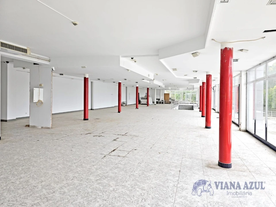 Armazém para Venda em Vila Nova de Anha Foto 4