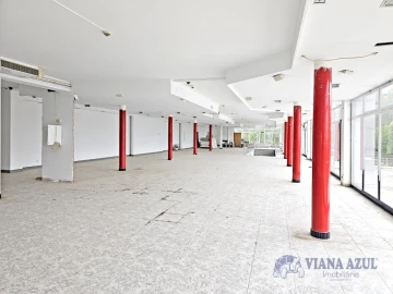 Armazém para Venda em Vila Nova de Anha