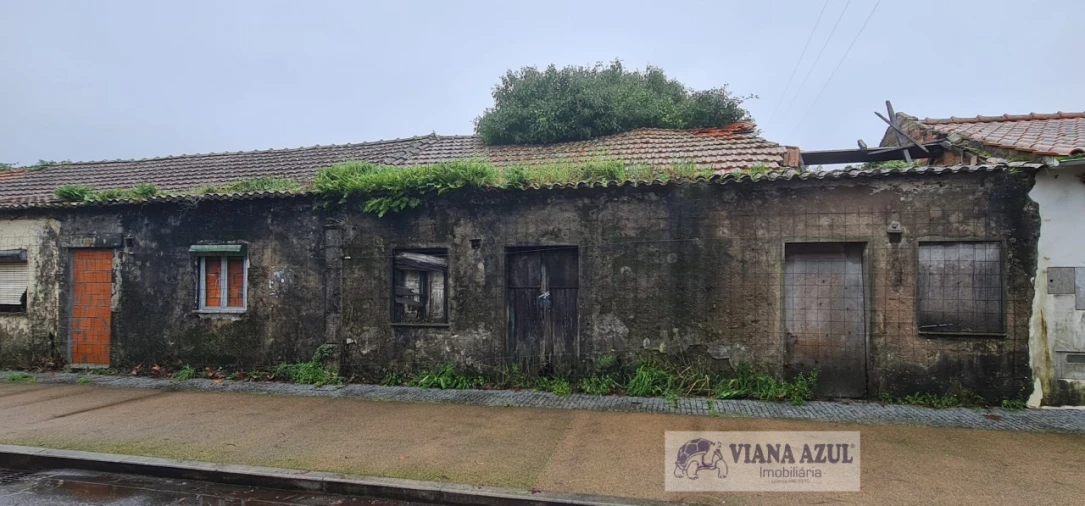 Moradia T3 para Venda em Darque Foto 3