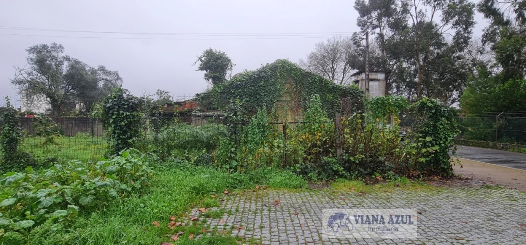 Moradia T3 para Venda em Darque Foto 11