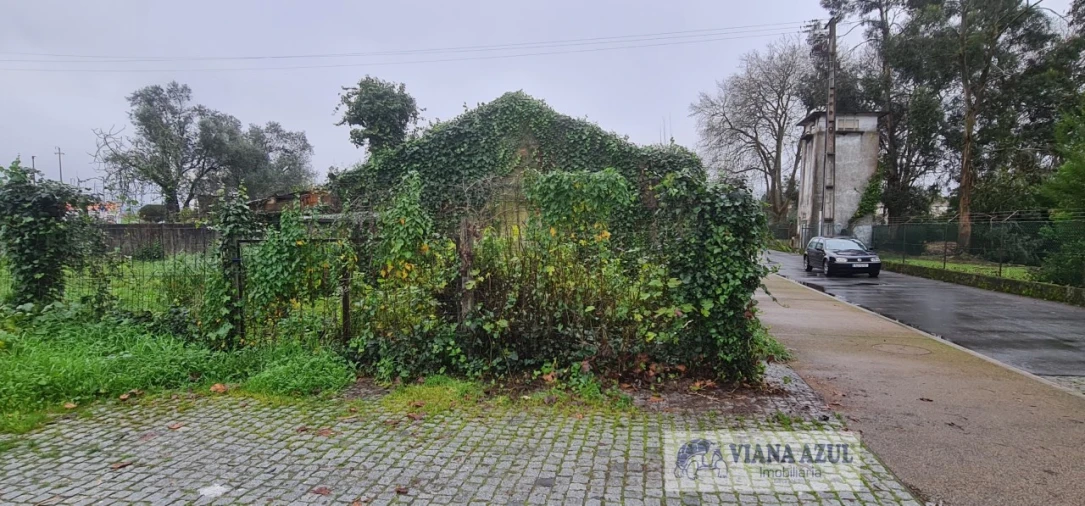 Moradia T3 para Venda em Darque Foto 12