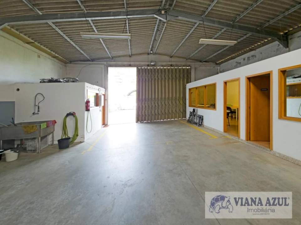 Armazém para Venda em Areosa Foto 3