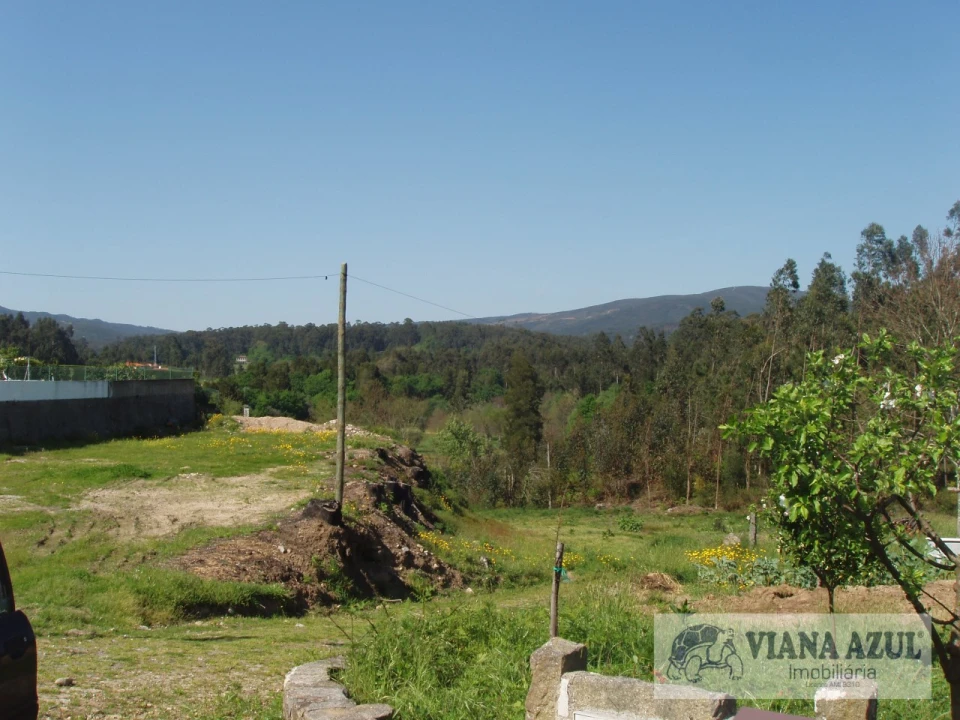 Terreno para Venda em Estorãos Foto 1