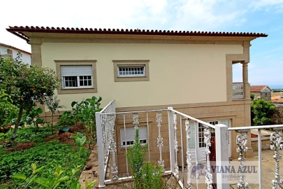 Moradia T5 para Venda em Areosa