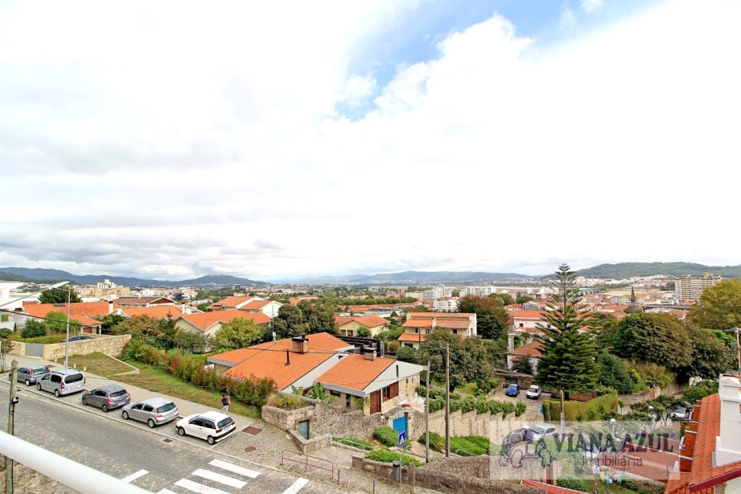 Moradia T4 para Venda em Santa Maria Maior e Monserrate e Meadela Foto 9