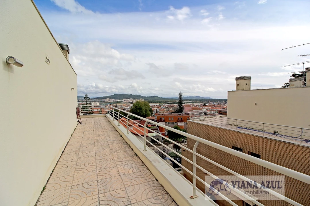 Moradia T4 para Venda em Santa Maria Maior e Monserrate e Meadela Foto 11