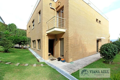 Moradia T4 para Venda em Santa Maria Maior e Monserrate e Meadela